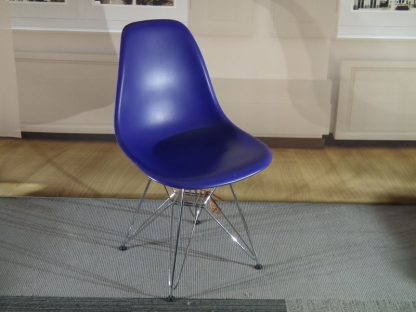 Vitra Blauwe Kunststof Stoel